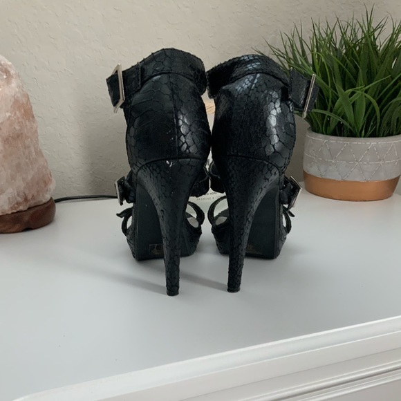 Black Heels Women Size 6.5 - Picture 4 of 7